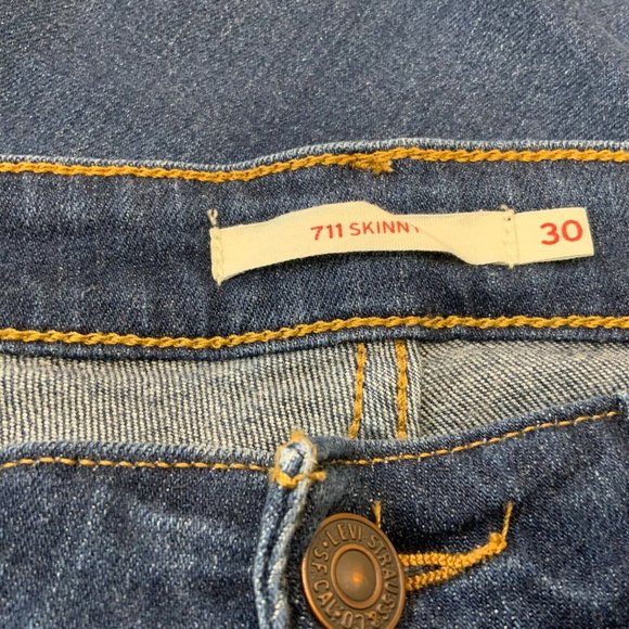 LEVI’S Womens Jeans Size 30 X 25 Skinny 711 Blue Denim Red Tab Stretchy Mid Rise - Picture 3 of 7